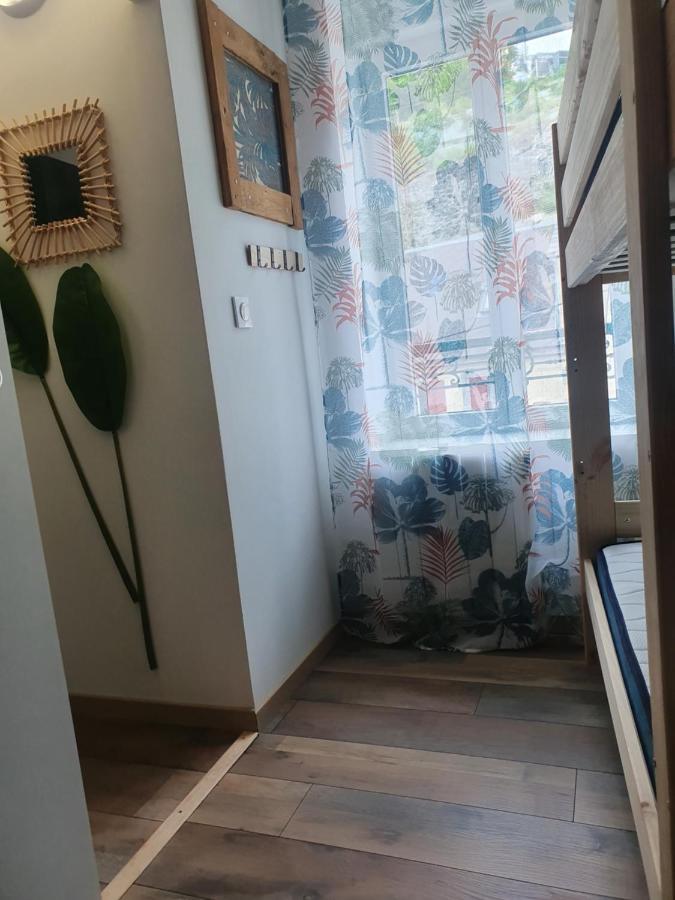 Апартаменты Bienvenue Chez Les Ch'Oups Le Cocoon Ла-Бурбуль Экстерьер фото
